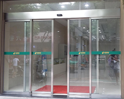 玻璃感應(yīng)門